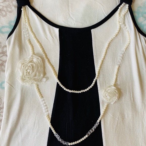 ❌ SOLD ❌ Suzy Shier dress shirt - Picture 3 of 3